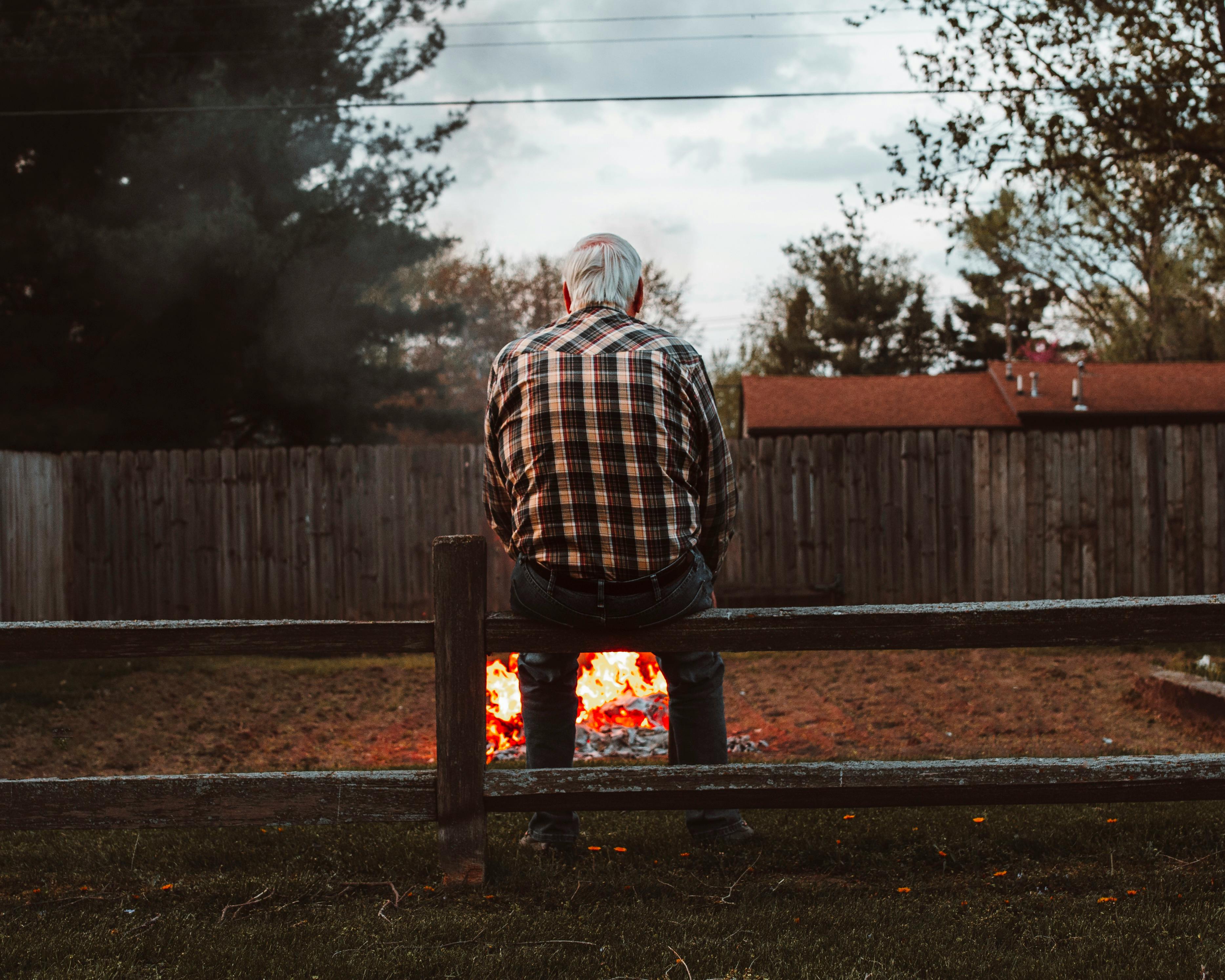 Evening Gatherings & Bonfire Moments